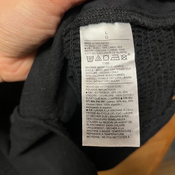 NWT Old Navy Black Button-Front Tank Top - L - Picture 4 of 4